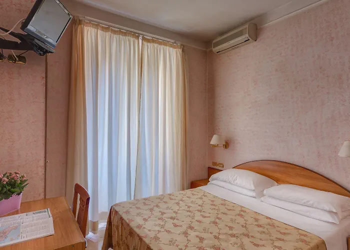 Otel Washington 2*